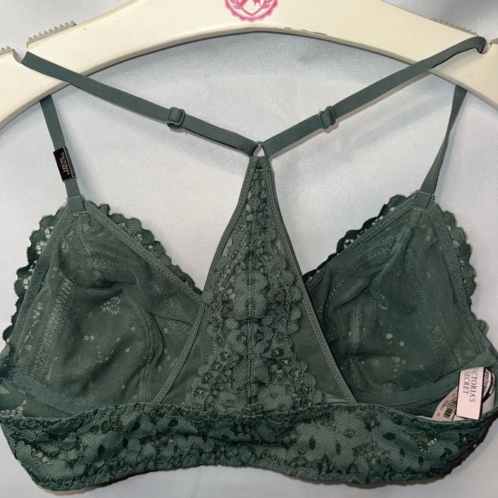 Victorias secret- 4 count bundle- front close lightly lined bras - Picture 8 of 8